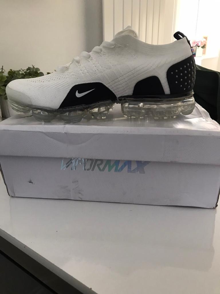 white vapormax size 10
